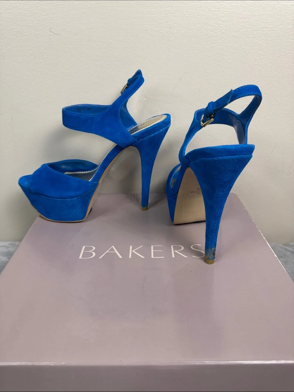 Bakers “Kay” Turquoise Suede Platform Heels - Size 7